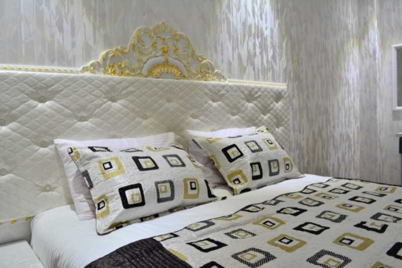 Elegant Boutique Rustaveli Hotel Tbilisi Bagian luar foto
