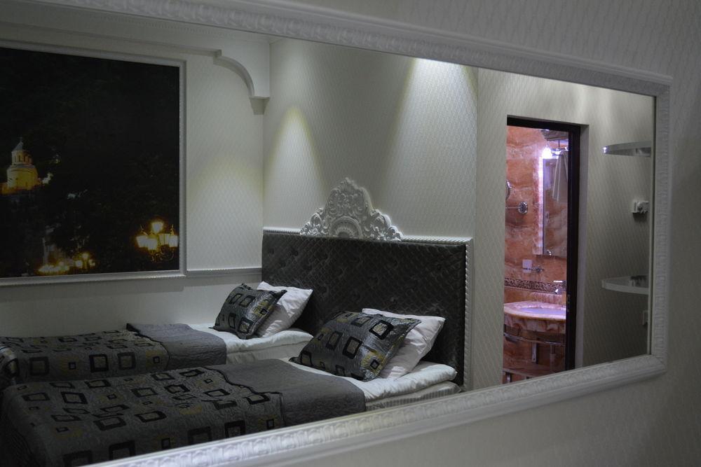 Elegant Boutique Rustaveli Hotel Tbilisi Bagian luar foto