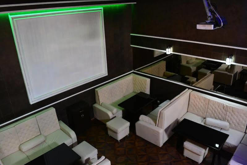 Elegant Boutique Rustaveli Hotel Tbilisi Bagian luar foto