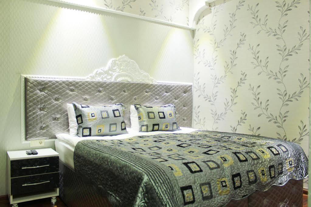 Elegant Boutique Rustaveli Hotel Tbilisi Bagian luar foto