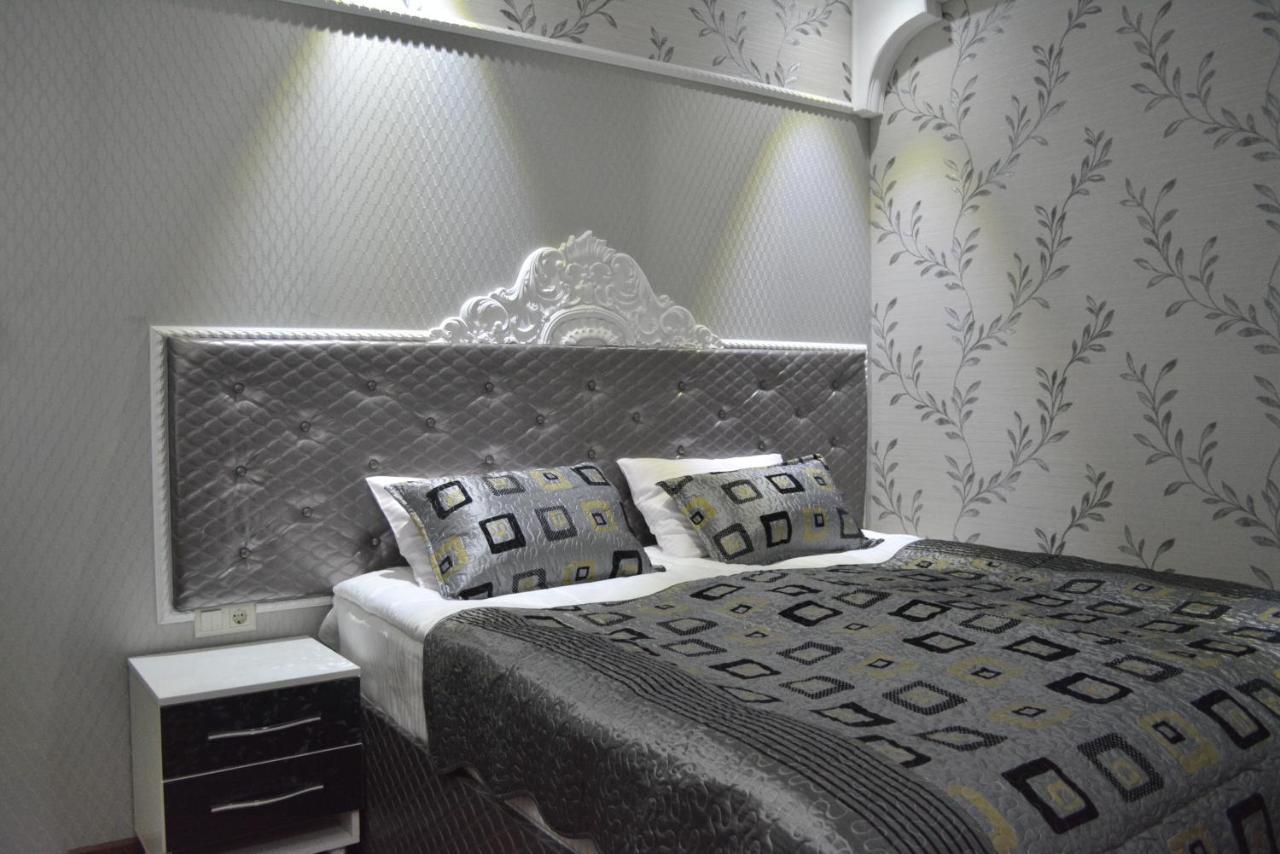 Elegant Boutique Rustaveli Hotel Tbilisi Bagian luar foto