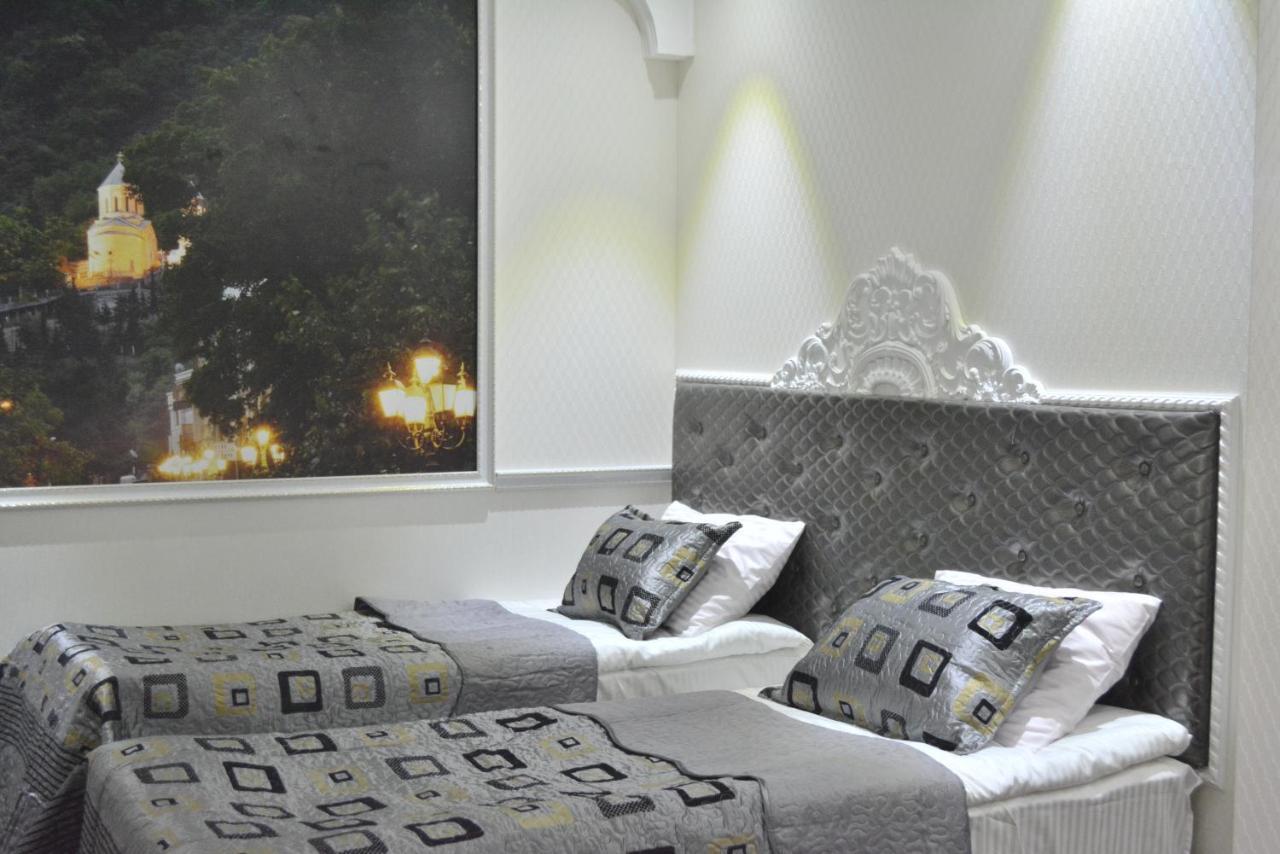 Elegant Boutique Rustaveli Hotel Tbilisi Bagian luar foto