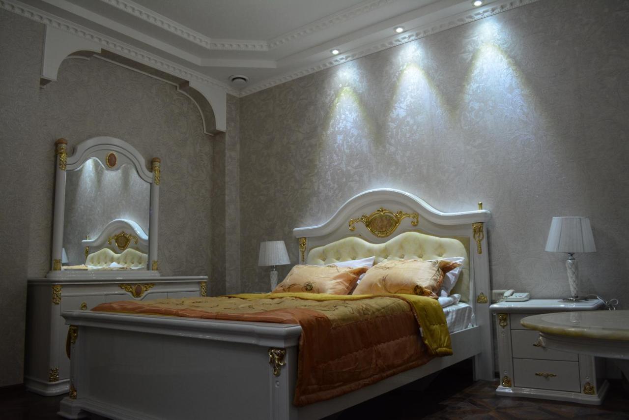 Elegant Boutique Rustaveli Hotel Tbilisi Bagian luar foto